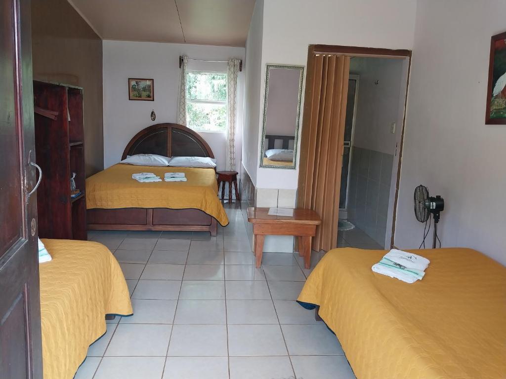 Posada Rural Oasis - Triple Chambre Avec Salle De Bain Privée