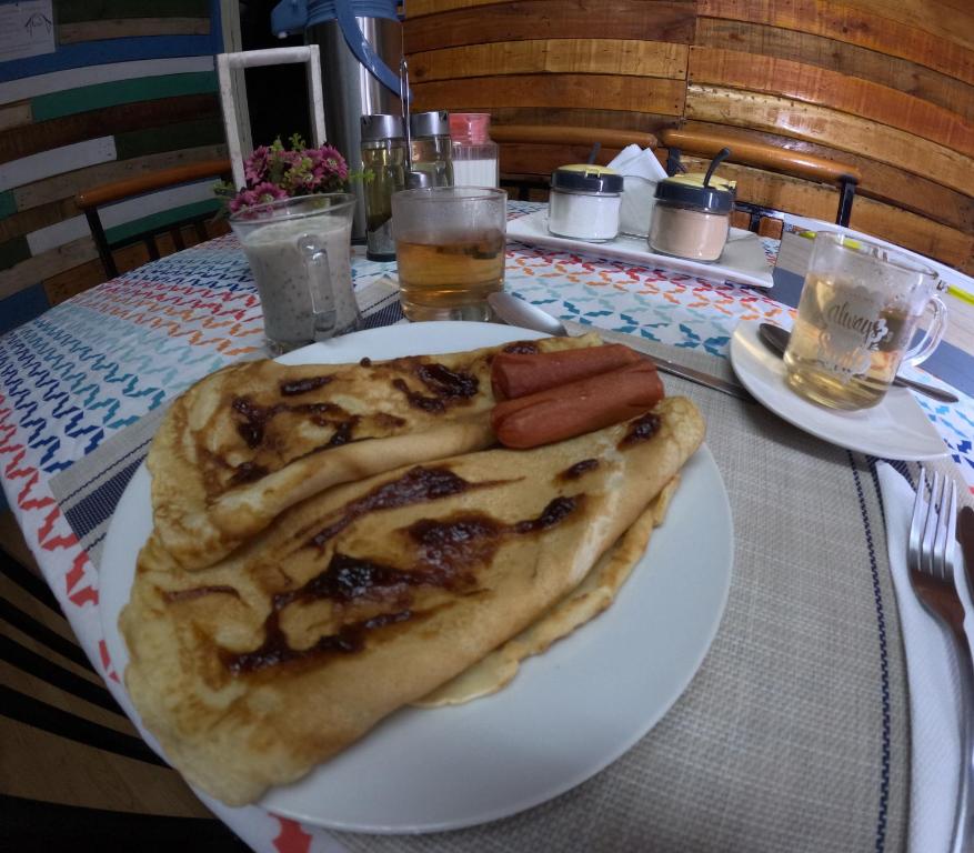 Jídlo v hostelu nebo okolí