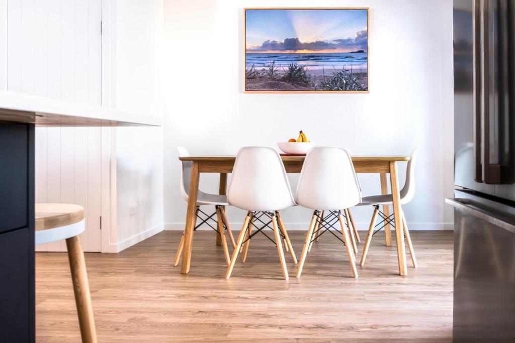 Fotografie z fotogalerie ubytování Modern Pet-friendly Mudjimba Townhouse v destinaci Mudjimba