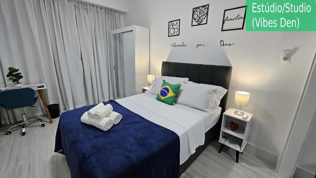 Postel nebo postele na pokoji v ubytování Copacabana Vibes Studios