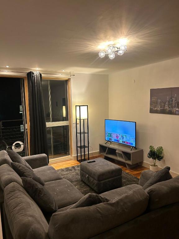 Luxury 2 bedroom apartment Manchester City Centre With Free Parking - Квартира с двумя спальнями