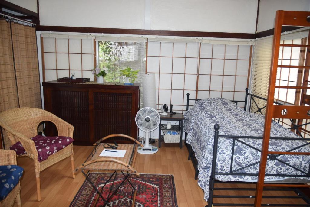 EMS Enoshima クラシックゲストハウス ペットOK - Habitación Individual Con Vista Al Jardín