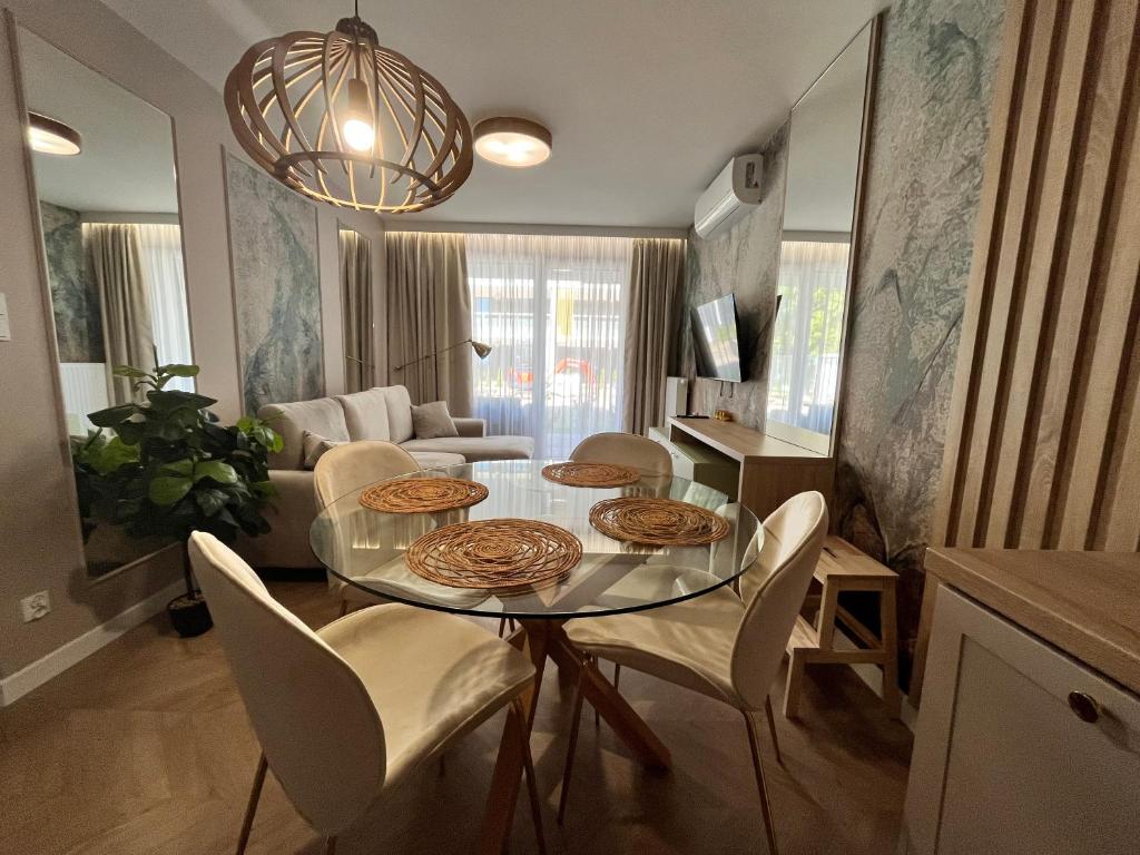 Χώρος καθιστικού στο Luksusowy Apartament przy plaży