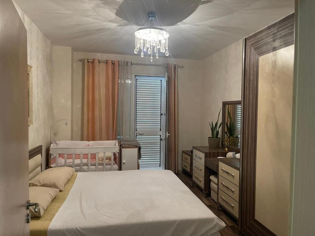 Tirana Perla