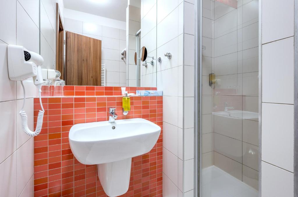 Łazienka w obiekcie Hotel Jezerka