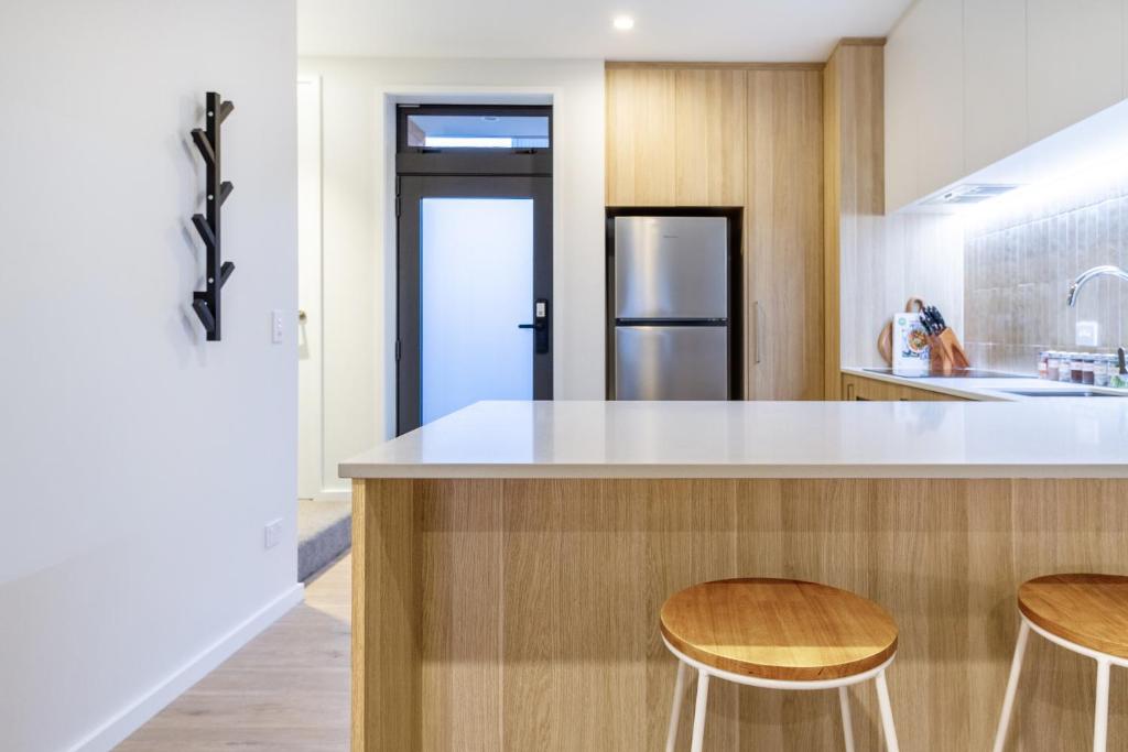 Cozy and Chic in Central Christchurch - Resim 15