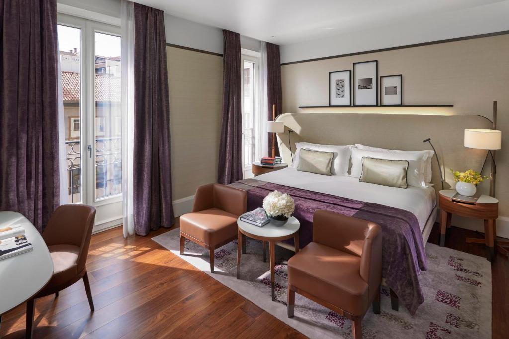 Postel nebo postele na pokoji v ubytování Mandarin Oriental, Milan
