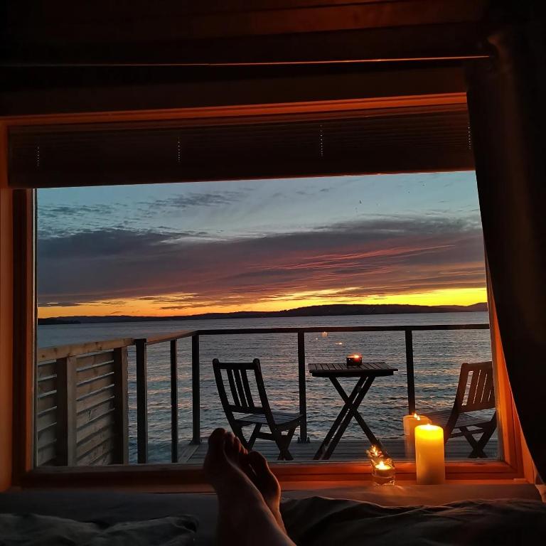 Idylliske Evjua ved Mjøsa - Bungalow - Beach Front