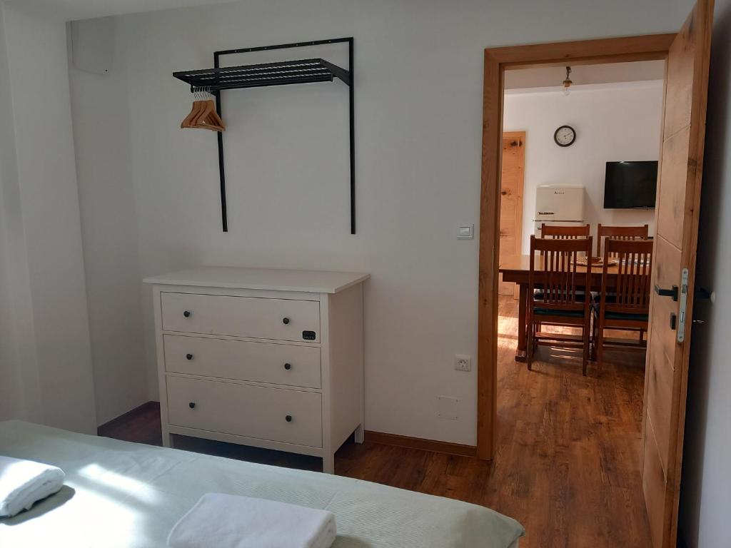 TV a/nebo společenská místnost v ubytování Apartments Markež
