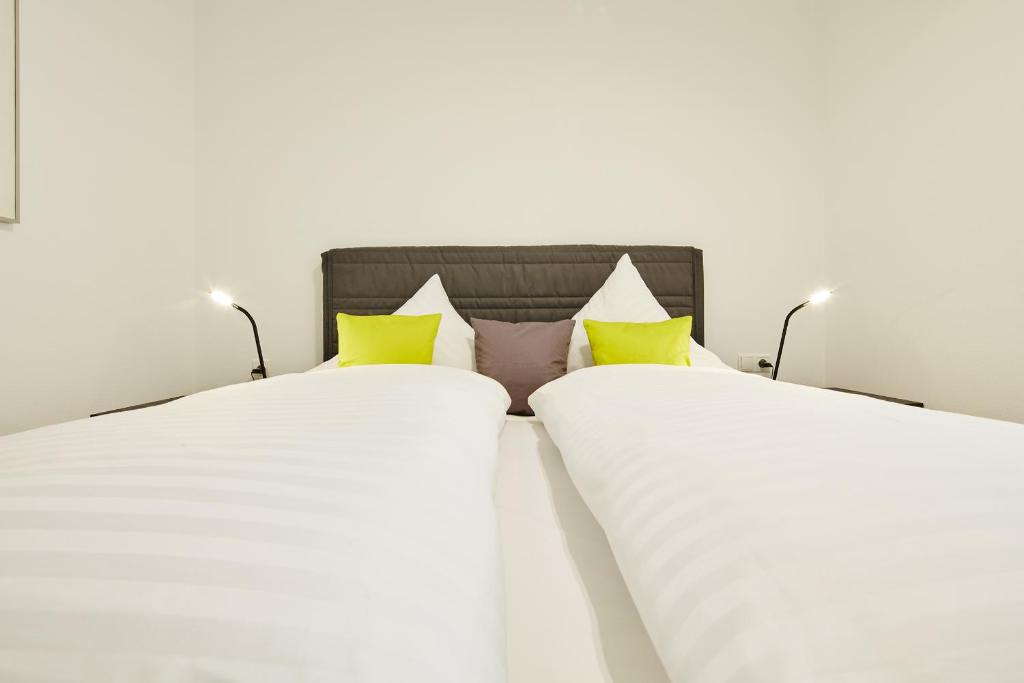 Postel nebo postele na pokoji v ubytování Hotel zur Post