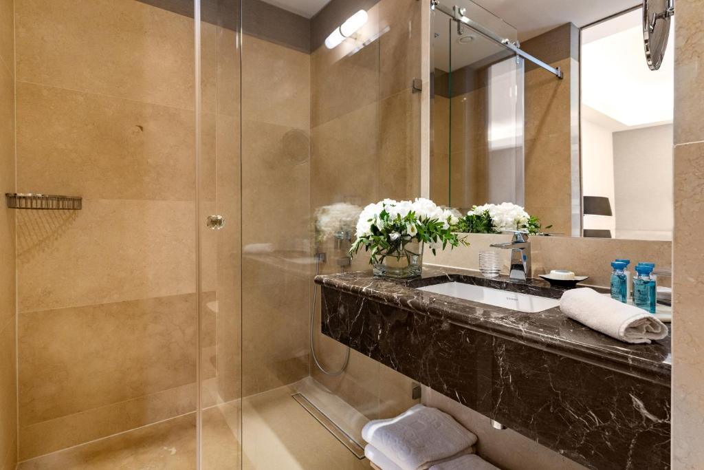 Tiffi Boutique Hotel - Doppelzimmer Mit Blick Auf Den See