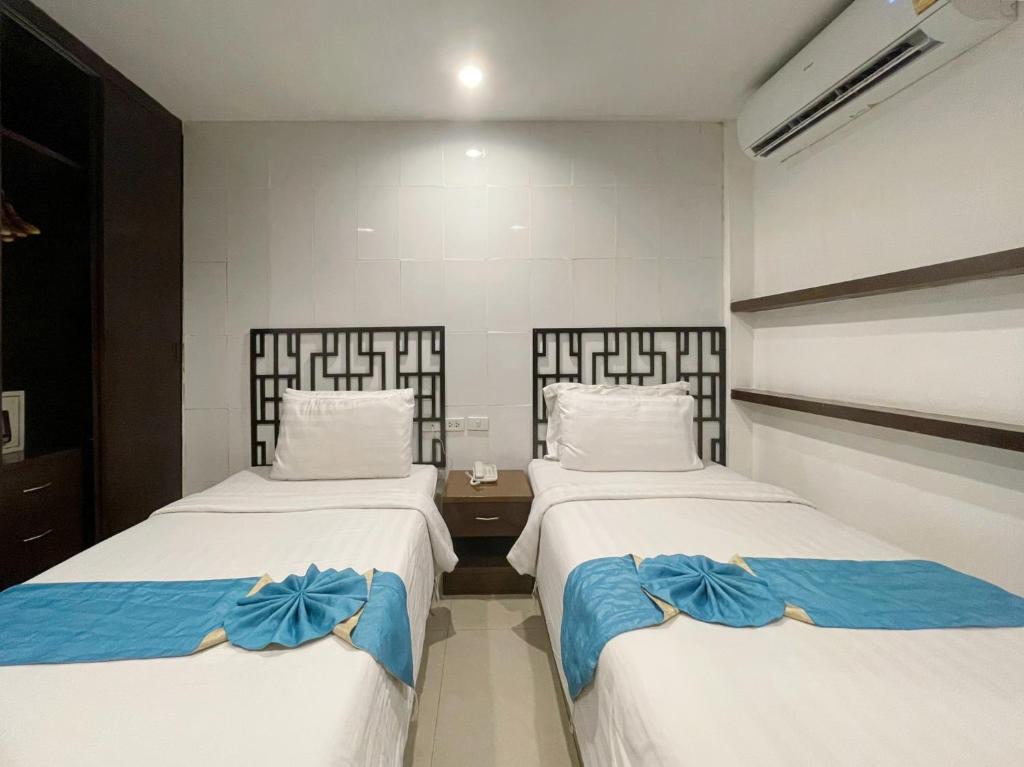 
Deluxe Twin Room (No Window)
