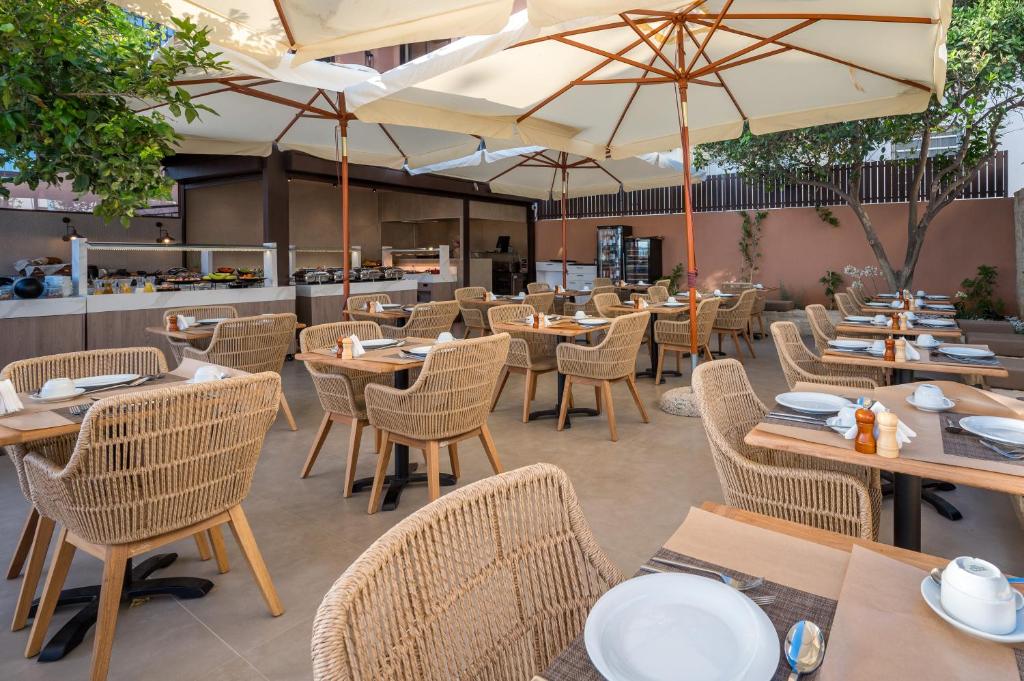 Restaurace v ubytování Hotel Pyriá