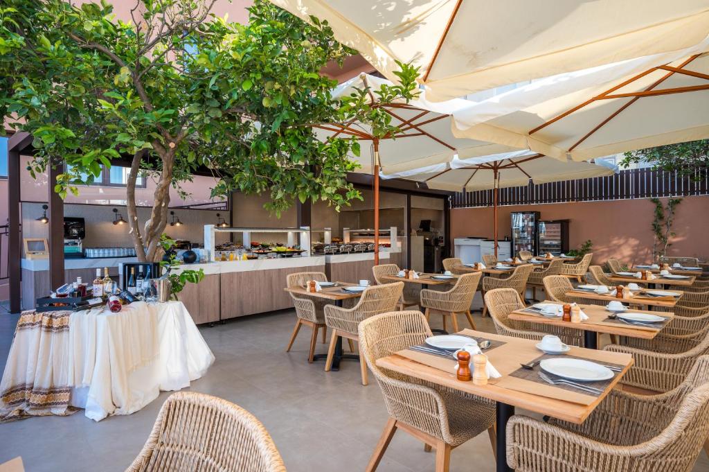 Restaurace v ubytování Hotel Pyriá