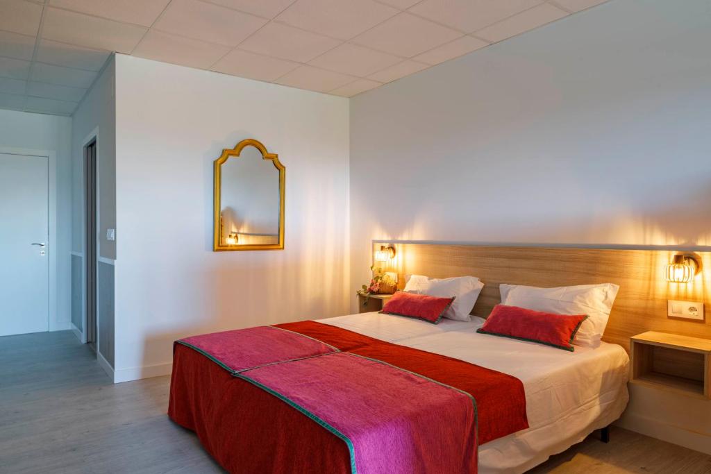 Luxury Singular Apartments Orange - 18