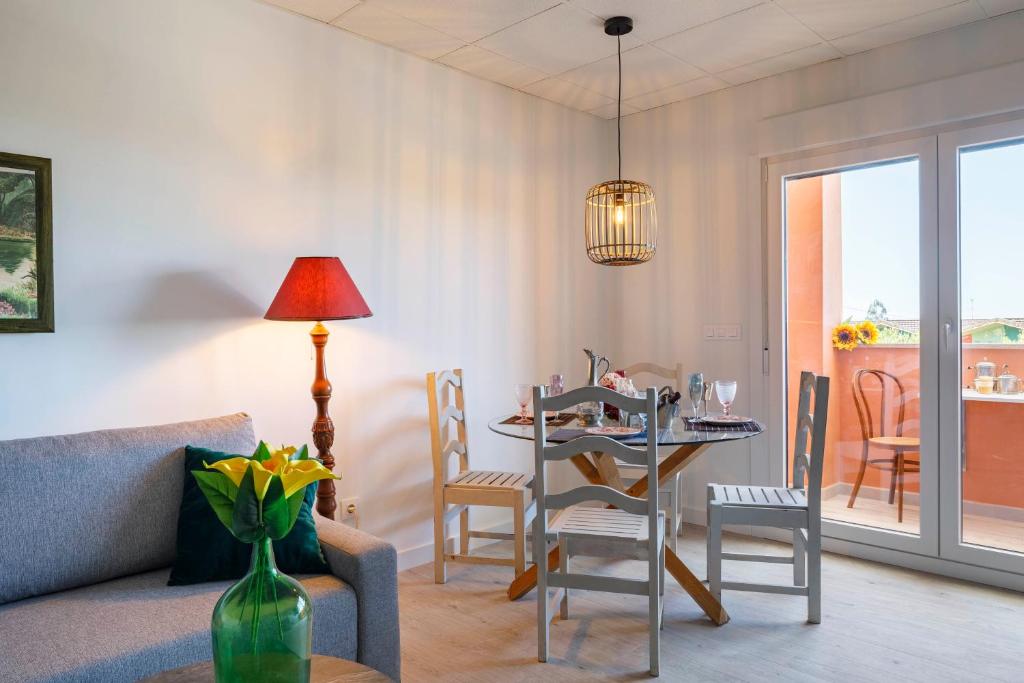 Luxury Singular Apartments Orange - 10