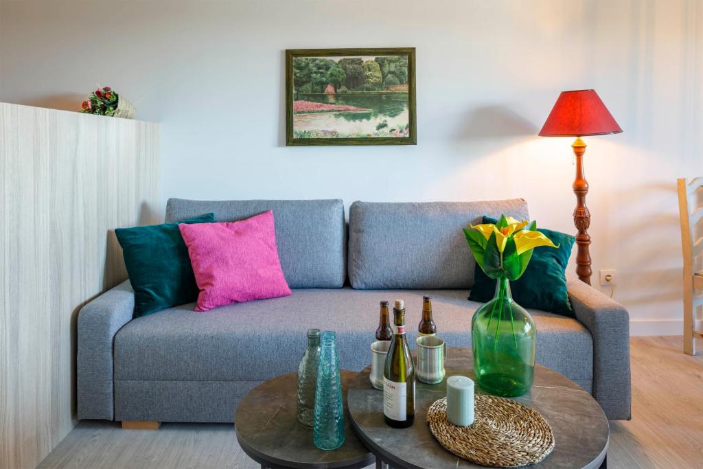 Luxury Singular Apartments Orange - 13