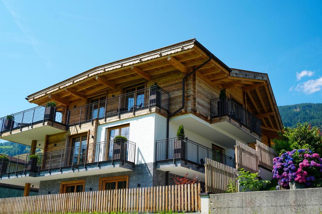 Nespecifikovaný výhled na hory nebo výhled na hory při pohledu z apartmánu