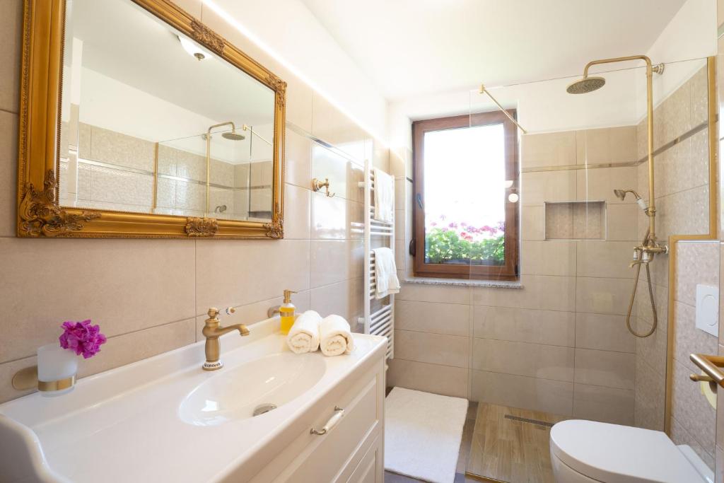 Łazienka w obiekcie Aparthotel Hom at Vintgar