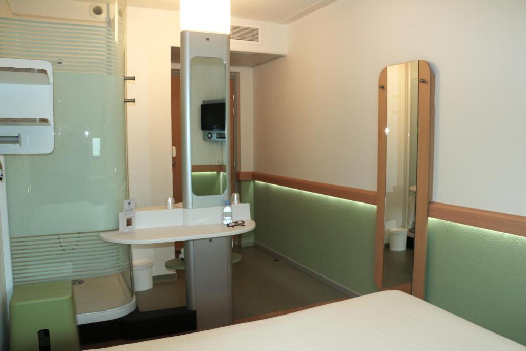 Koupelna v ubytování ibis budget Castelnaudary - A61