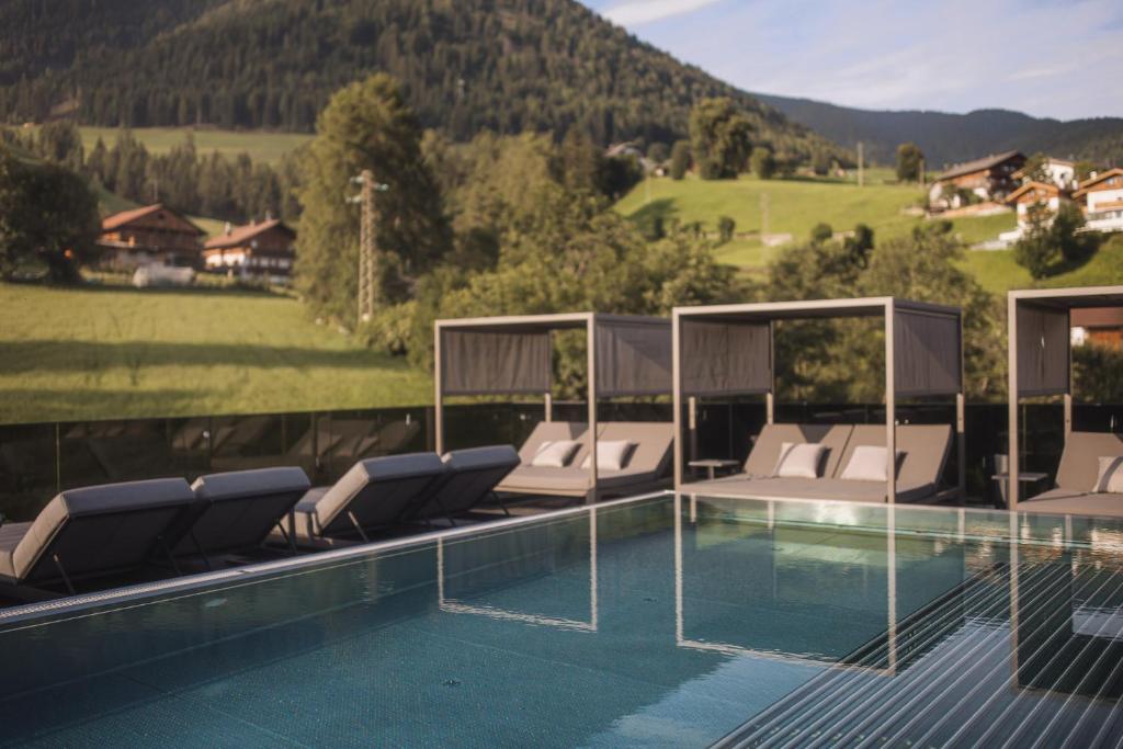 Bazén v ubytování Terentnerhof 4*S active & lifestyle hotel nebo v jeho okolí