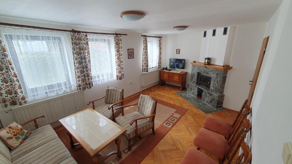 Kuchyň nebo kuchyňský kout v ubytování Prázdninový dům Hradiště