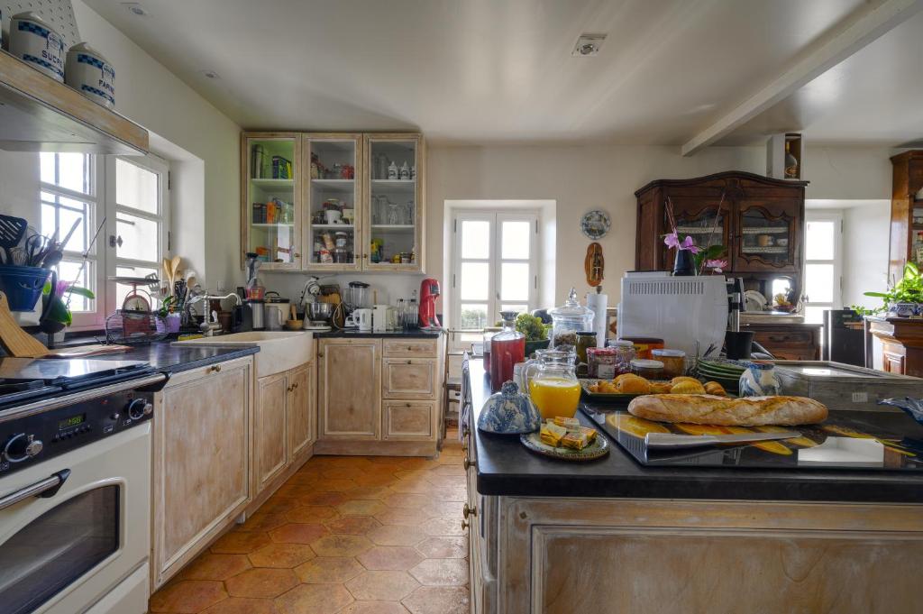 Kuchyň nebo kuchyňský kout v ubytování Chambre d'hôtes, Mas de Louise