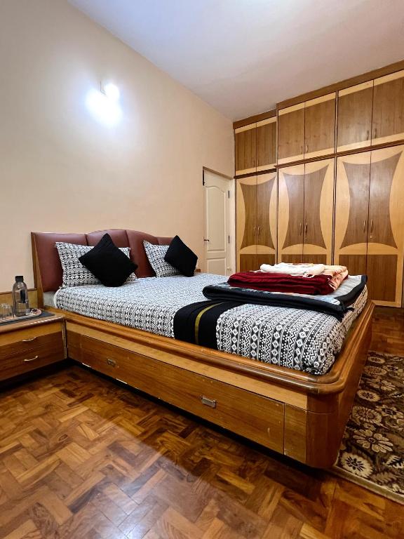 Postel nebo postele na pokoji v ubytování Chill Inn - Families Only