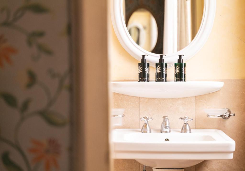 Hotel Flora - Resim 20