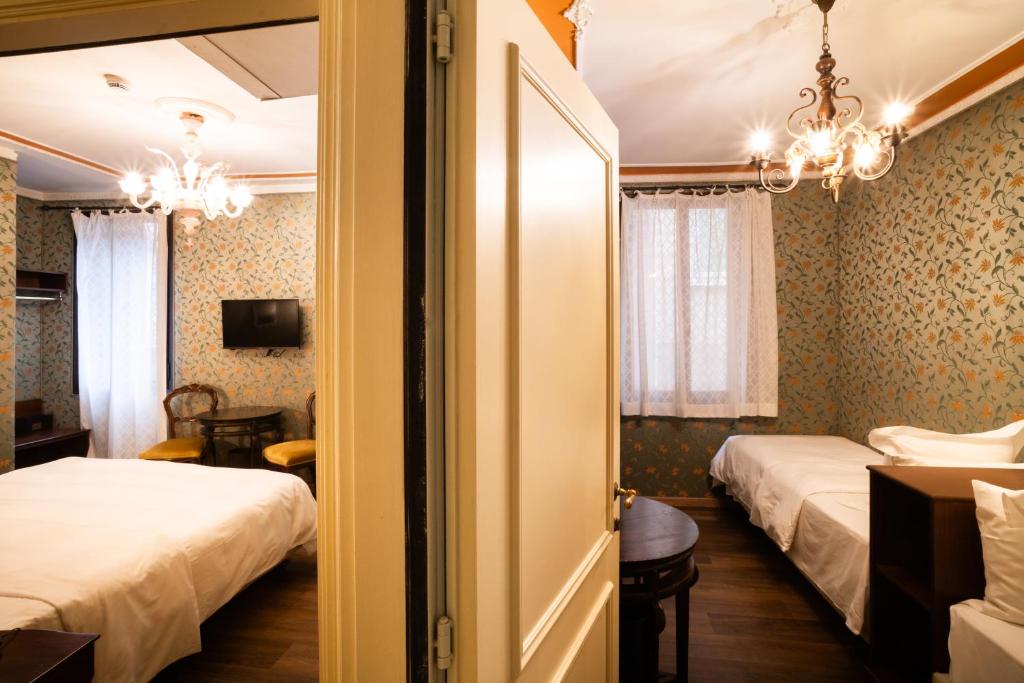 Hotel Flora - Resim 45