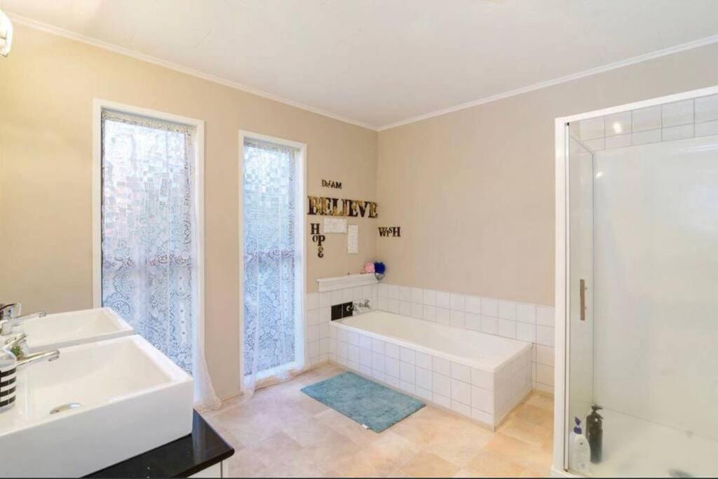 Hopoe City Villa - Resim 3