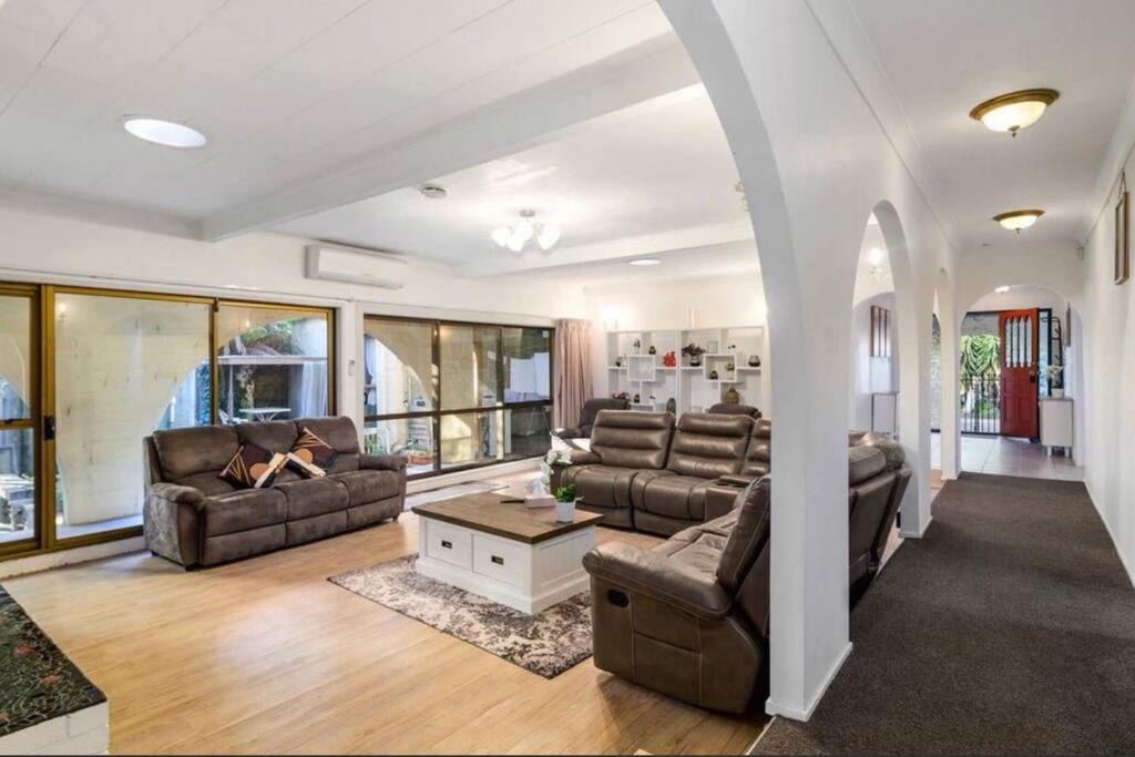 Hopoe City Villa - Resim 9