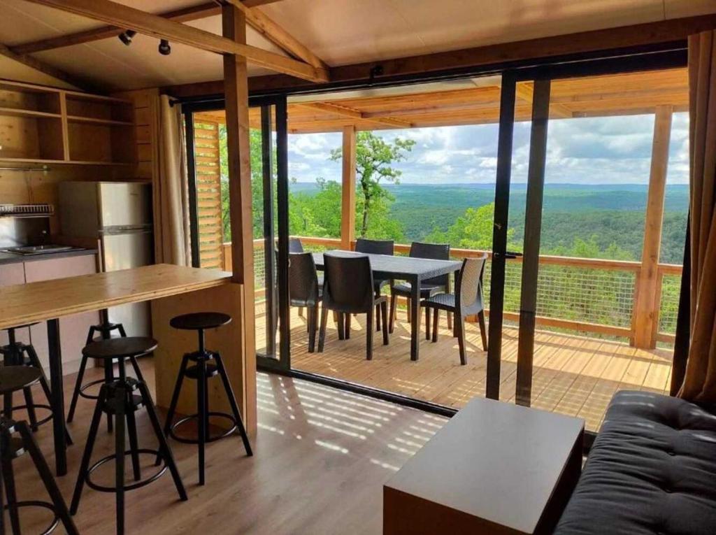 Chalet 3 étoiles Piscine efchbf, SaintCirqLapopie (updated prices