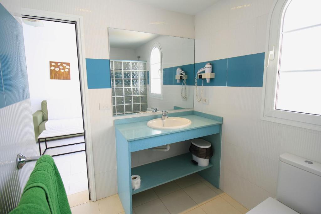 Apartamentos Corona Mar - 12
