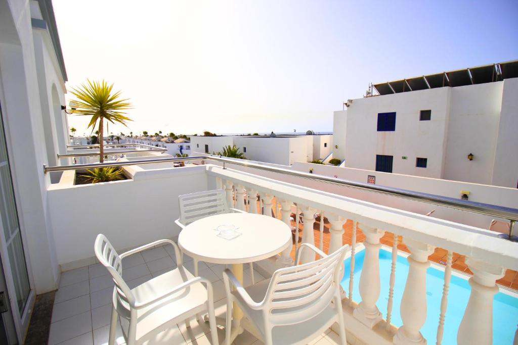 Apartamentos Corona Mar - 13