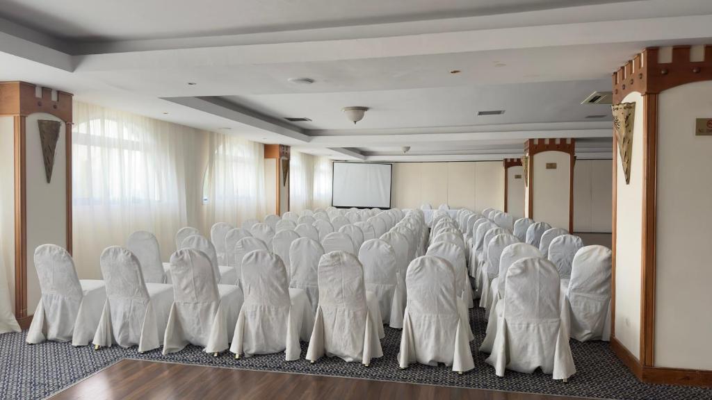 Konferenční prostory v ubytování Navarria Blue Hotel