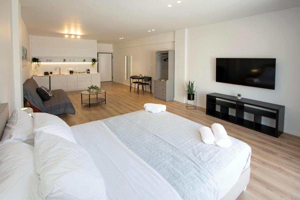 FRINELY Apartments - 4