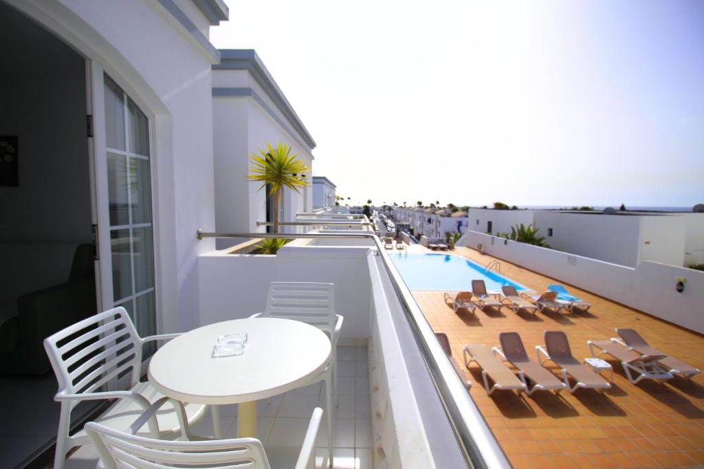 Apartamentos Corona Mar - 14