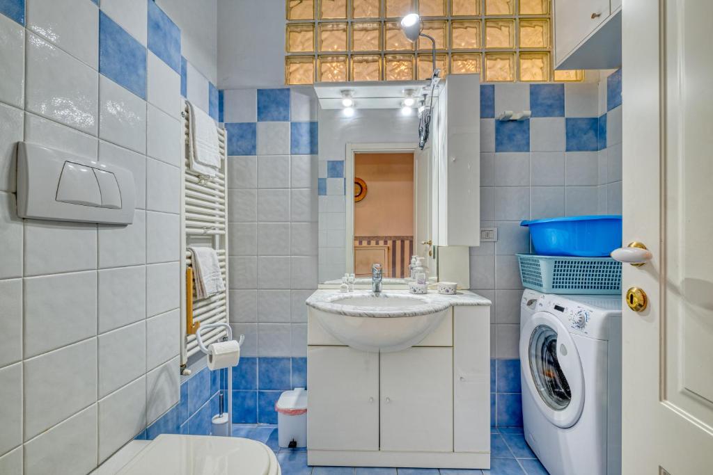 Kúpeľňa v ubytovaní Sunny House Spiagge e Ciclabile - Happy Rentals