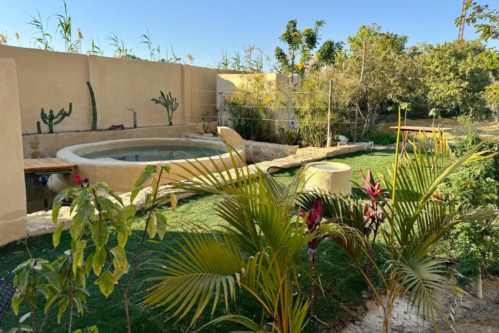 Zahrada ubytování Waterside Loft -Rustic & Lux Tunis Artisan Village
