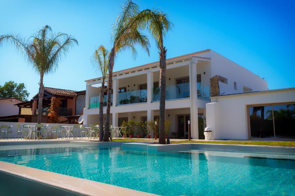 Bazén v ubytování Palm Beach Resort nebo v jeho okolí