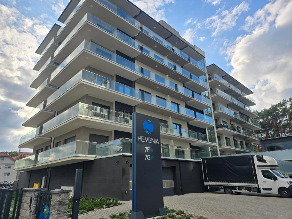 Το κτήριο όπου στεγάζεται  το διαμέρισμα