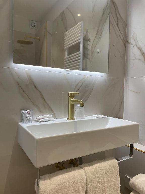 Hotel Maxim Axial - Resim 9