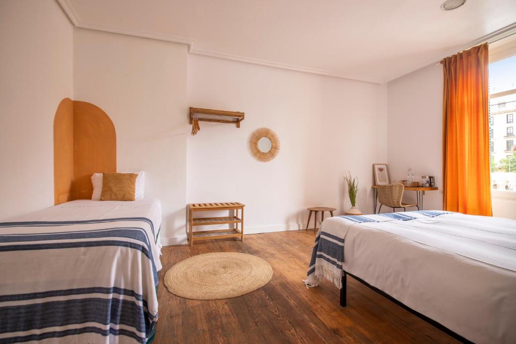 Postel nebo postele na pokoji v ubytování Belle Époque Self-check-in Guesthouse - Adults-Only