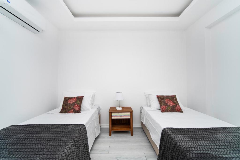 Suitetrails - Villa w Priv. Pool Garden - All Rooms w AC