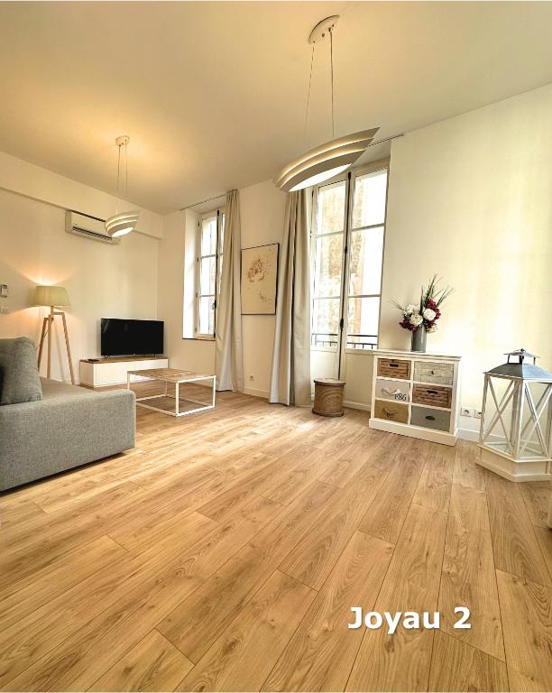 
One-Bedroom Deluxe Apartment
