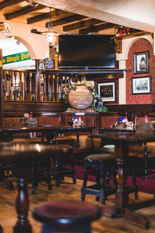 Lounge nebo bar v ubytování The Dingle Pub Rooms