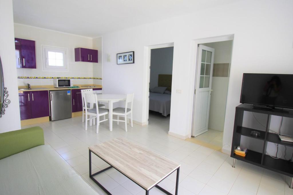 Apartamentos Corona Mar - 17