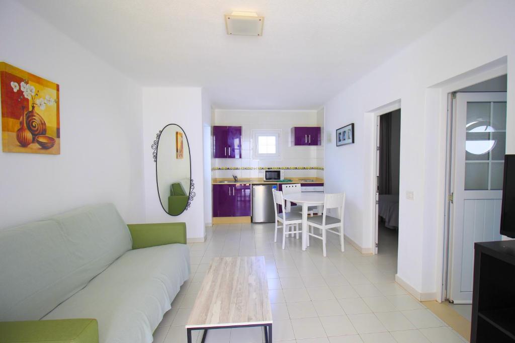 Apartamentos Corona Mar - 16