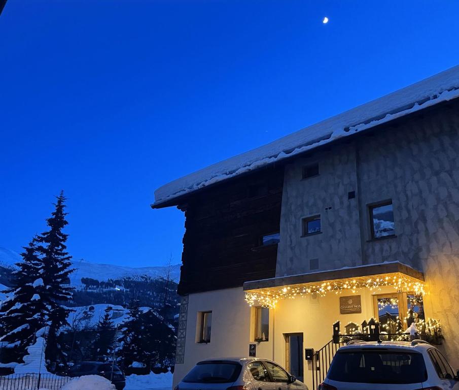 Alpine Rooms and Suites Livigno - Camana Noa - v zimě